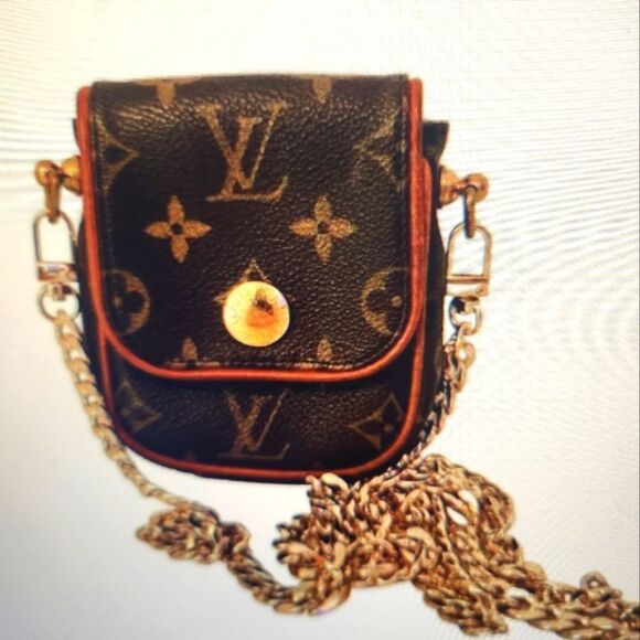 Louis Vuitton Pochette Cancun Monogram Mini Bag - Picture 4 of 16